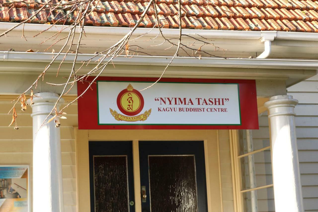Nyima Tashi Buddhist Centre Оукланд Екстериор снимка